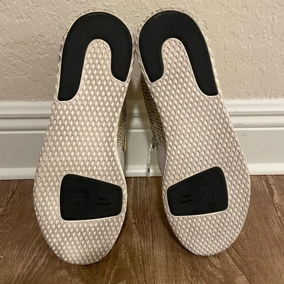 Adidas Originals Tennis Hu V2 Pharrell Solar Pack Yellow (Size Men’s 12 US) - Picture 2 of 7